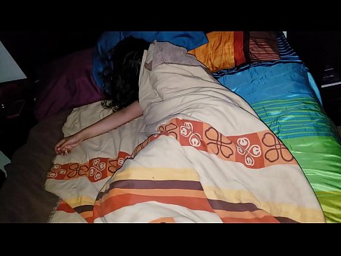 ❤️ Stepson mắng mẹ kế trẻ của mình trong khi bà ngủ. Khiêu dâm chất lượng tại chúng tôi ❌